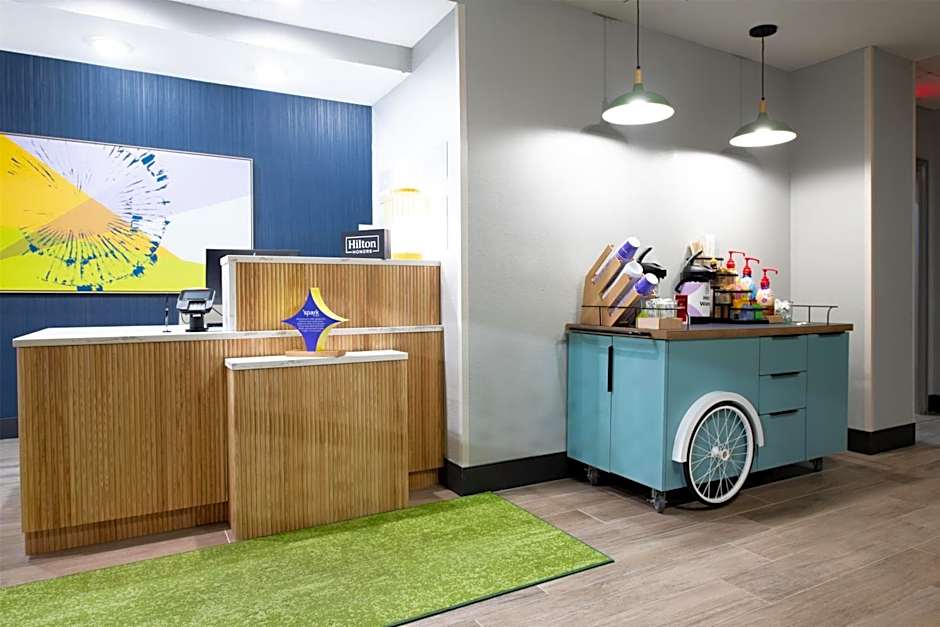 Spark by Hilton Lafayette South