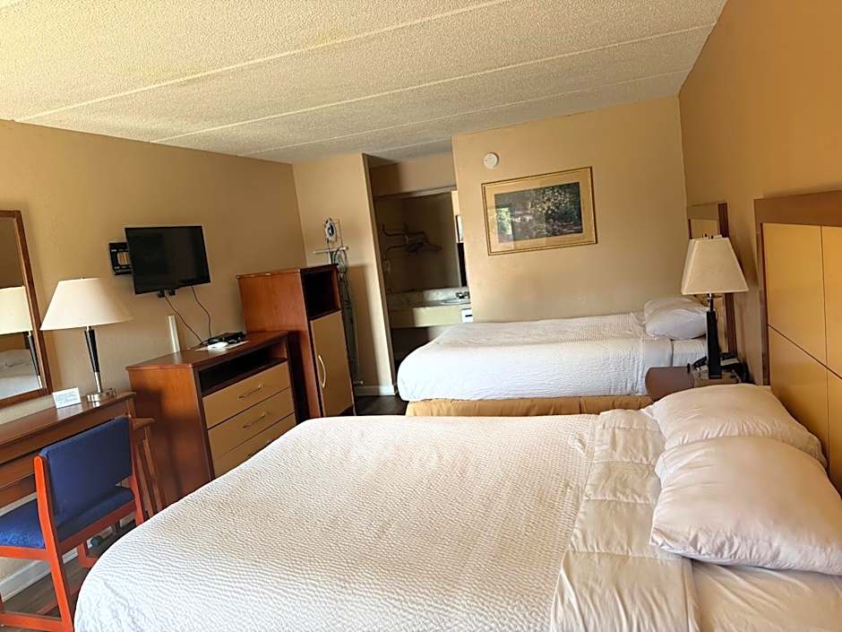 Camilla Inn & Suites