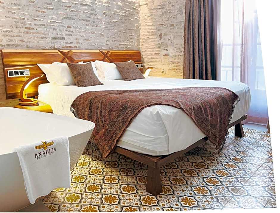 Anahita Boutique Hotel