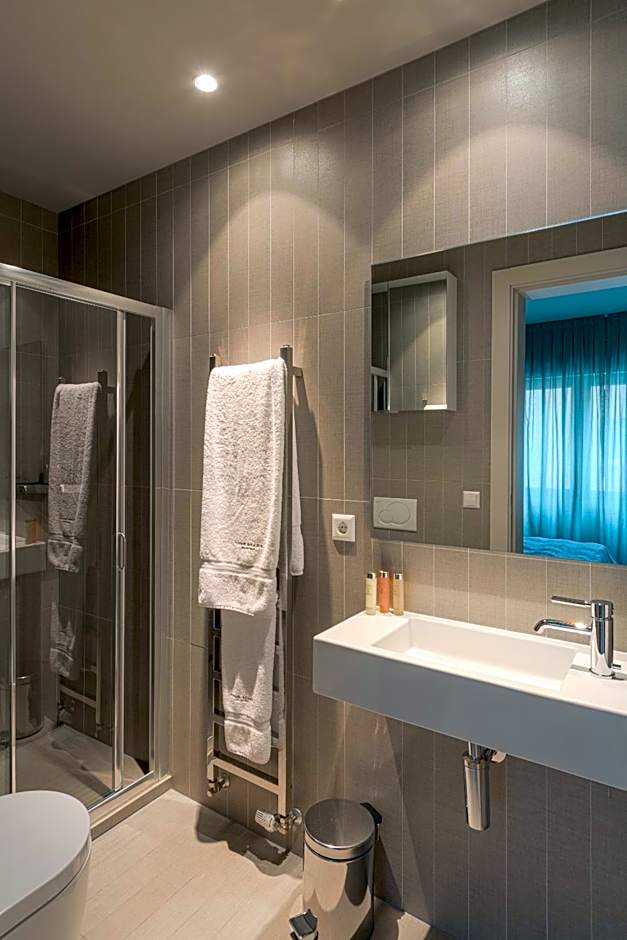 Four Stars Aparthotel