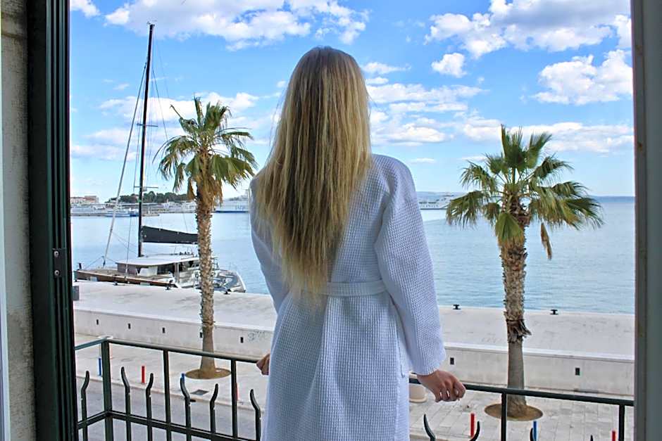 Galeria Valeria Seaside Downtown - MAG Quaint & Elegant Boutique Hotels