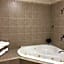 Waterbury Big Apple Motel