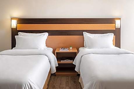 Standard Twin - 2 Single Beds