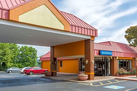 Days Inn by Wyndham Bristol