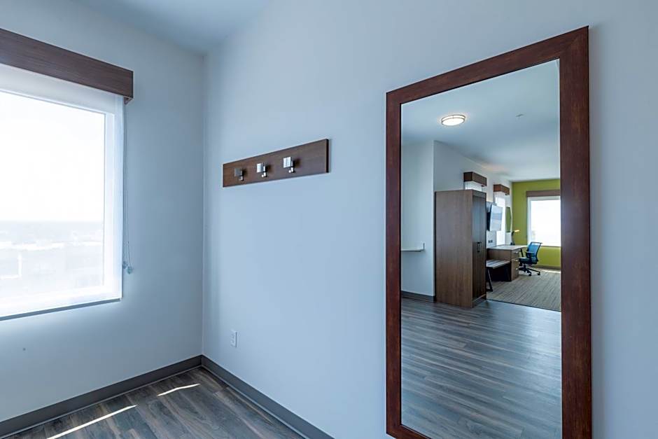 Holiday Inn Express and Suites Columbia Downtown- The Vista By IHG