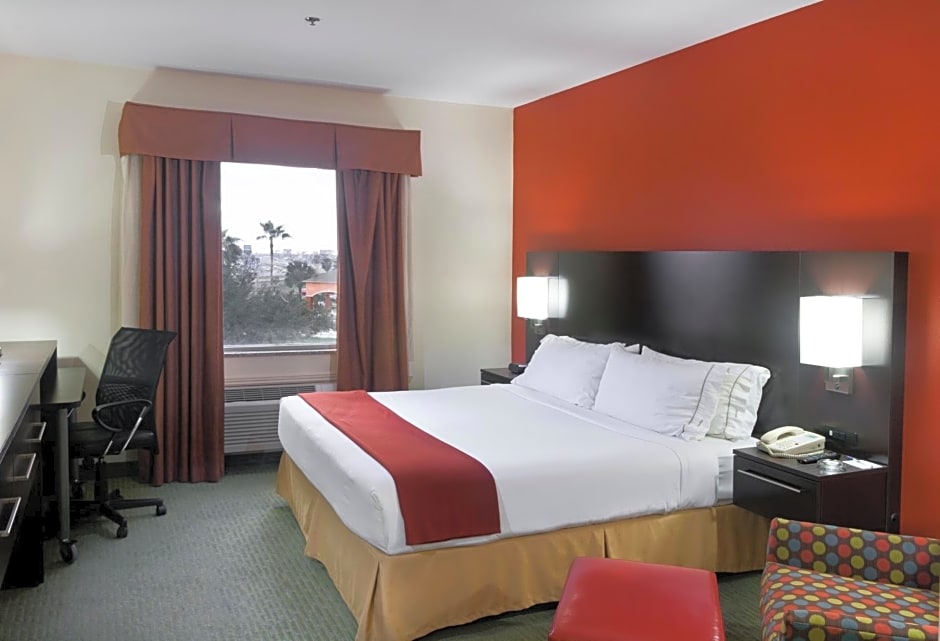 Holiday Inn Express Hotel and Suites Brownsville