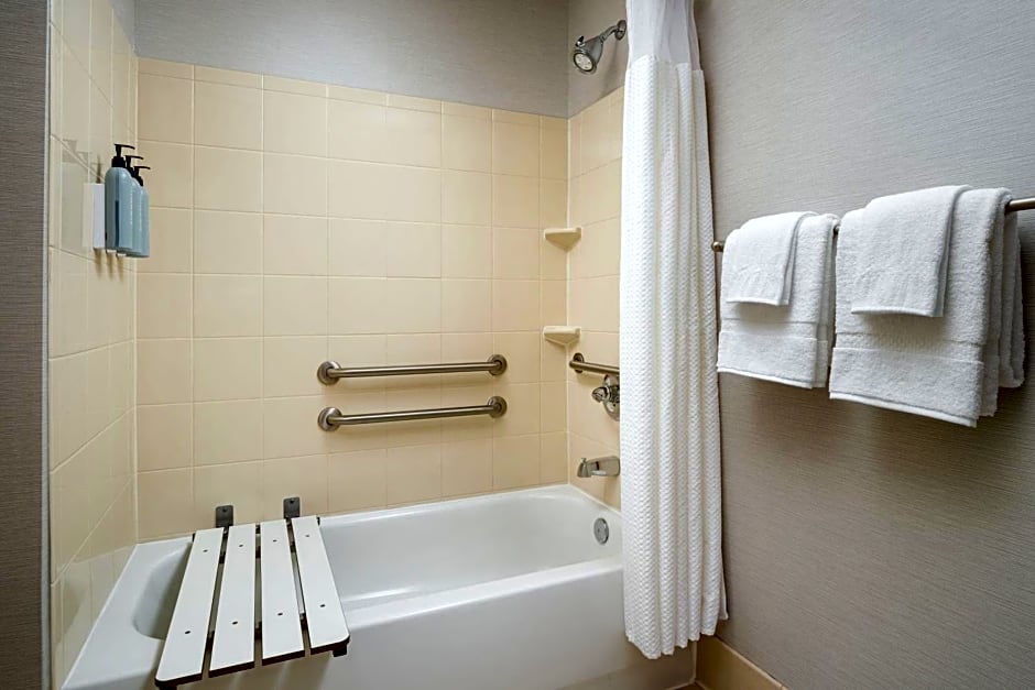Courtyard by Marriott Kingston