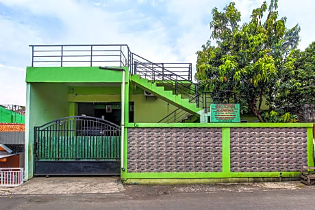 Hotel O Cahyo Kost 1