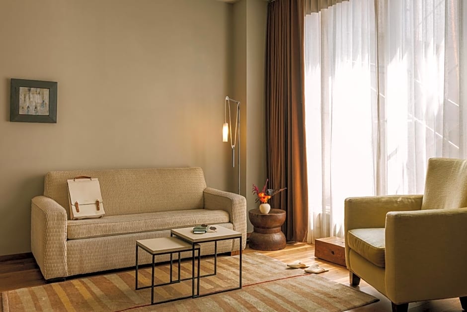 Chambers Hotel