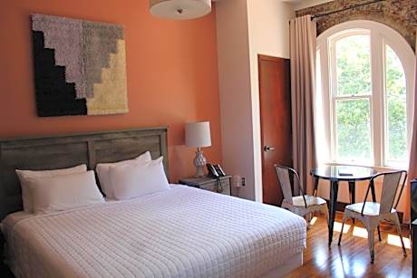 King Room with Spa Bath