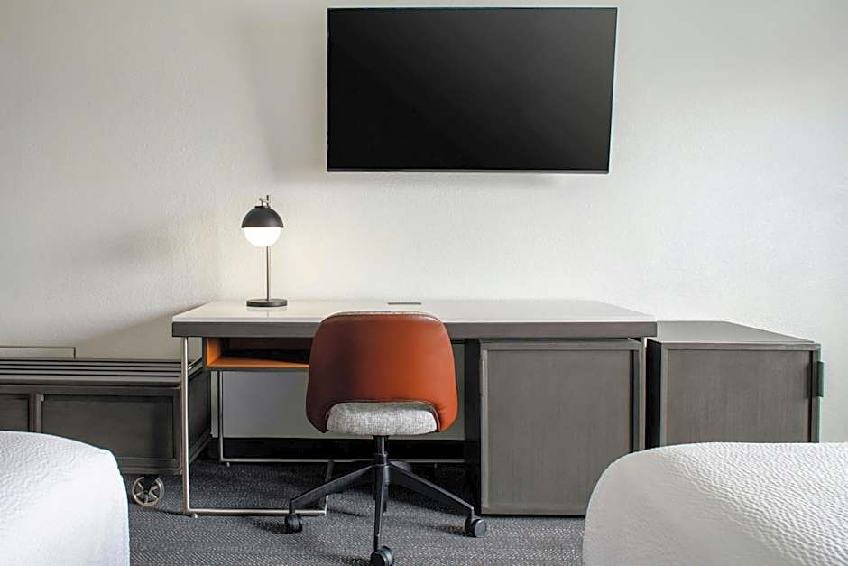 Courtyard by Marriott Wichita East