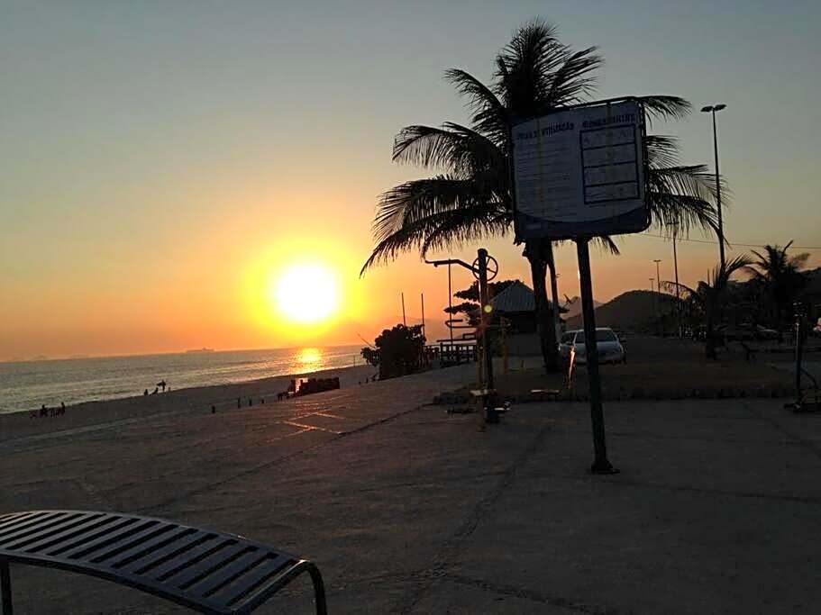 Casa com piscina em Piratininga