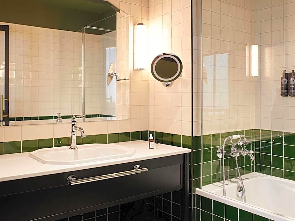 Square Lodge Hotel La Roche sur Yon - Handwritten Collection