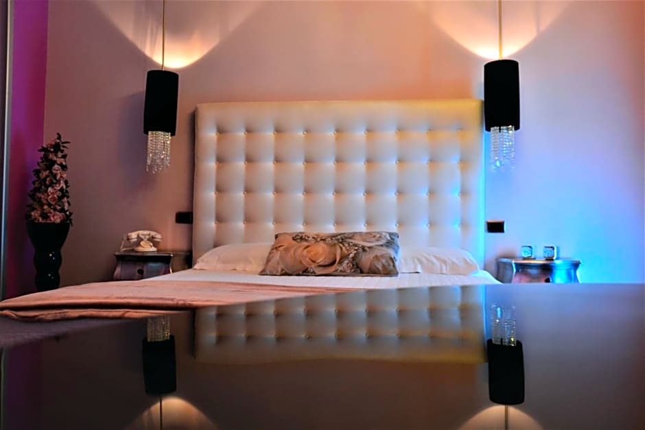 Hotel In - Lounge Room