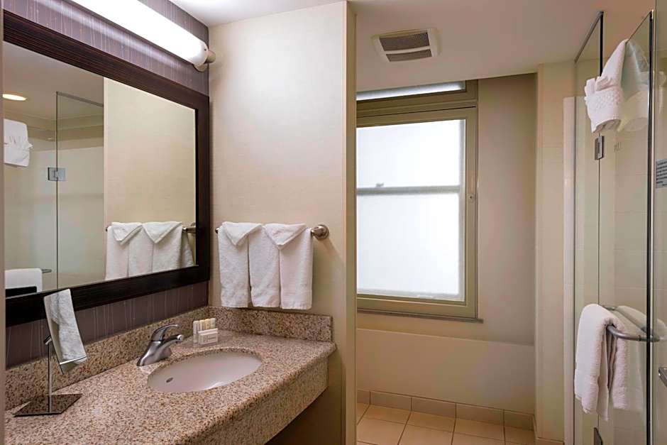 Courtyard by Marriott Tulsa Downtown