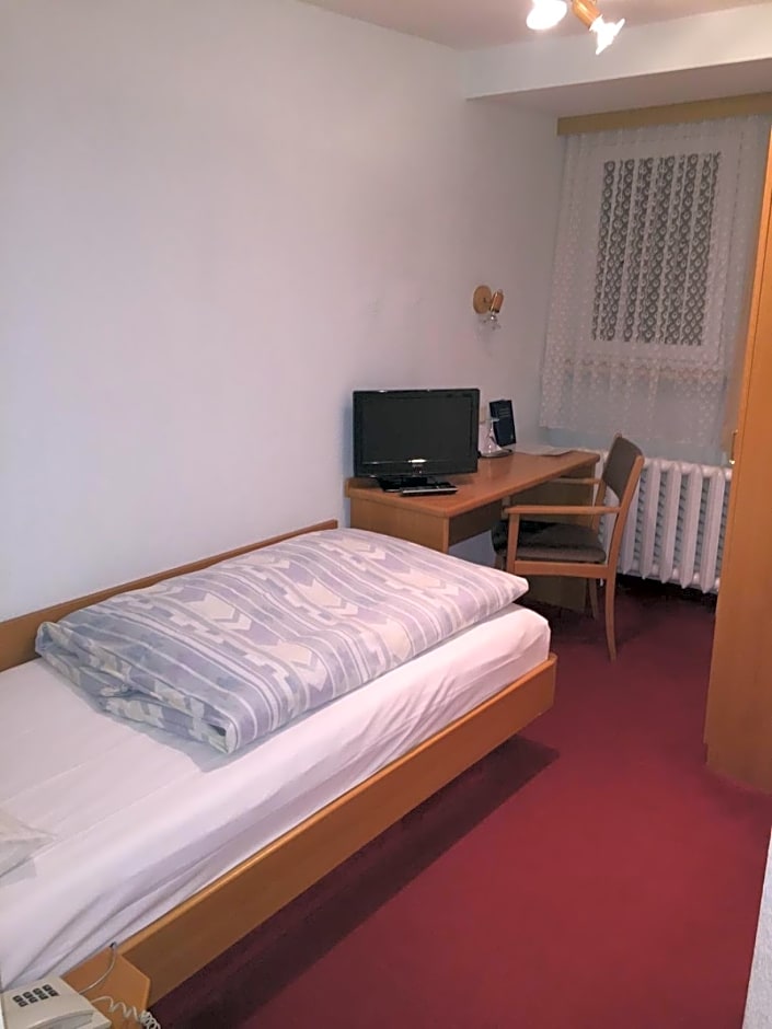 Landhotel "Wettin"