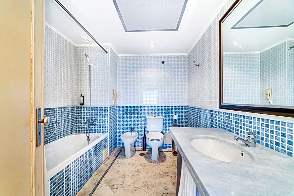 Yellow Praia Monte Gordo