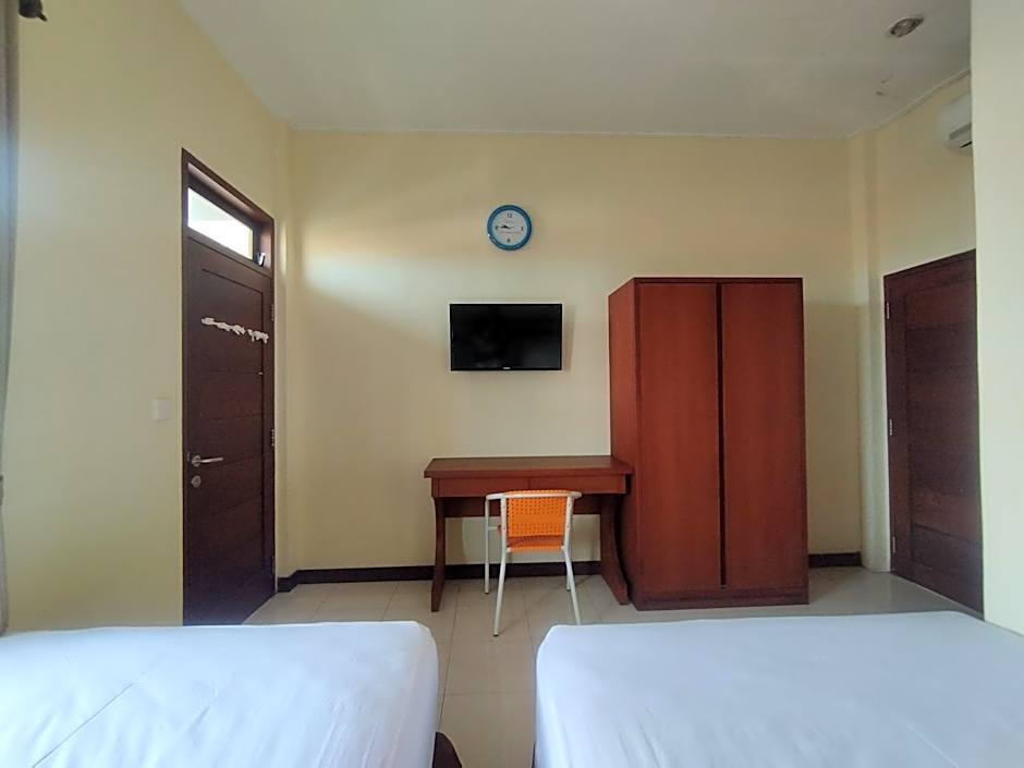 Adi Pelita Sari Bali