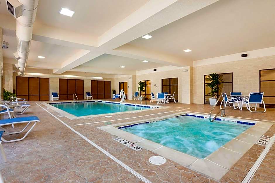 Hampton Inn By Hilton And Suites Detroit Chesterfield Township