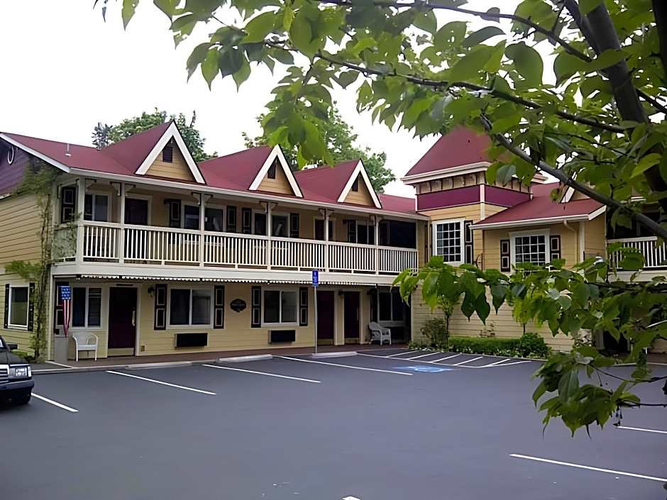 Silverton Inn & Suites