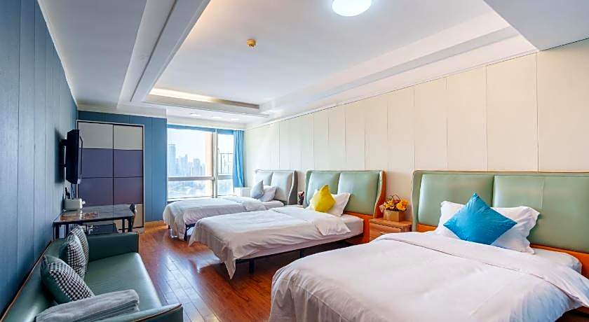 Sunny Apartment Of Grand Continental