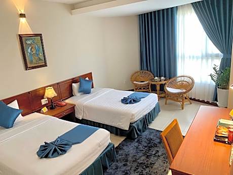 Deluxe Mountain View Double or Twin Beds