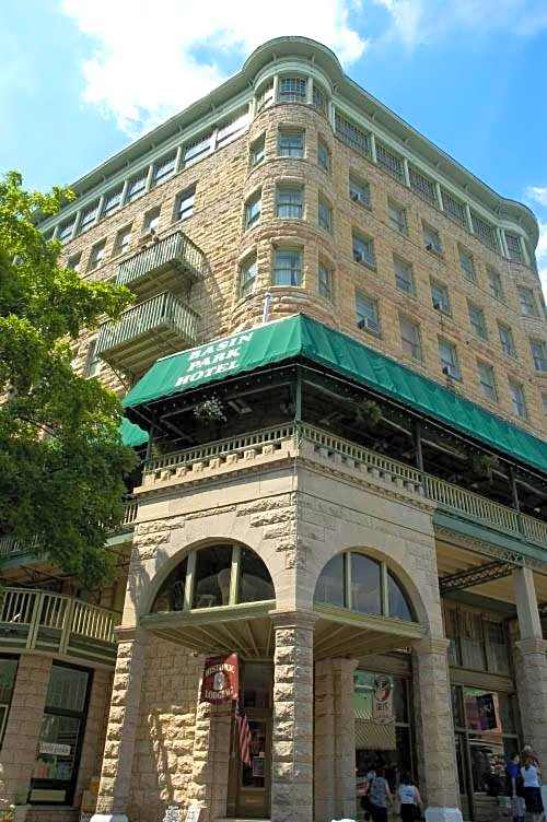 1905 Basin Park Hotel