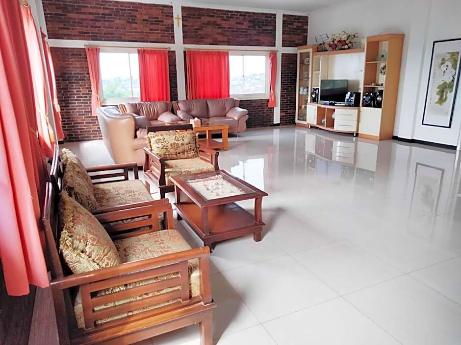 RedDoorz near Exit Tol Krapyak Semarang 3