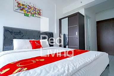 RedLiving Apartemen Gunung Putri Square - Sansan Room