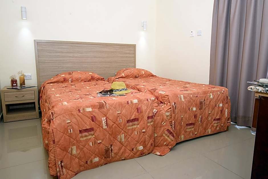 Paul Marie Hotel Apartments