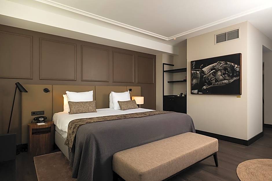 Photo 1 of 7 of Junior Suite
