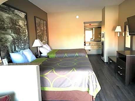 Studio Suite with Two Queen Beds - Non-Smoking