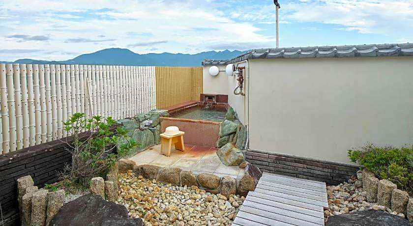 Hotel Urashima