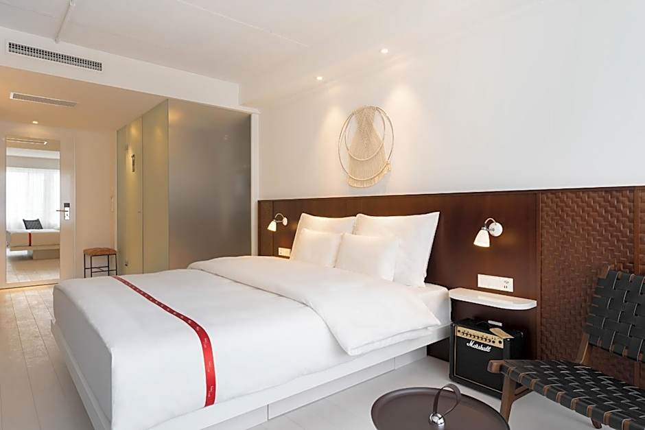Ruby Claire Hotel Geneva Rooms