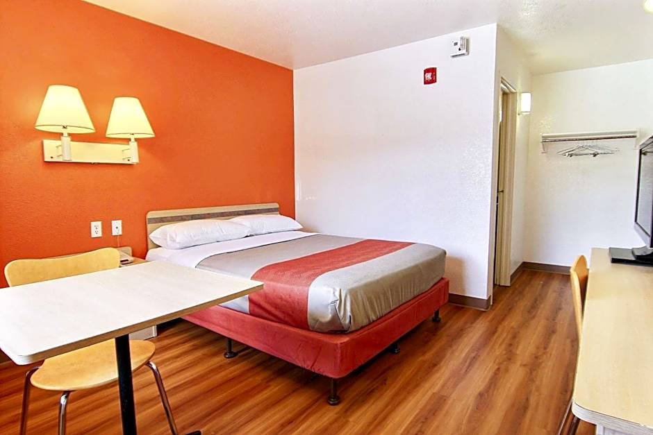 Motel 6-Kingsville, TX