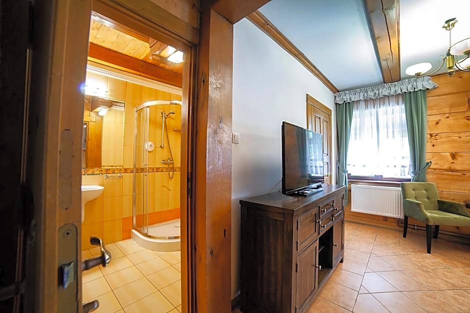 Hotel Dworek Wapionka