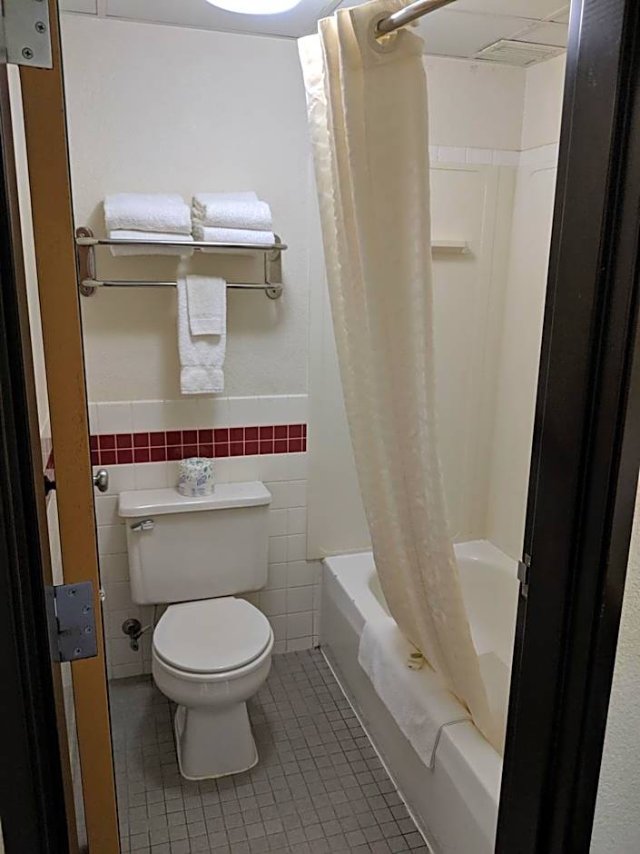 Boarders Inn and Suites by Cobblestone Hotels - Ripon