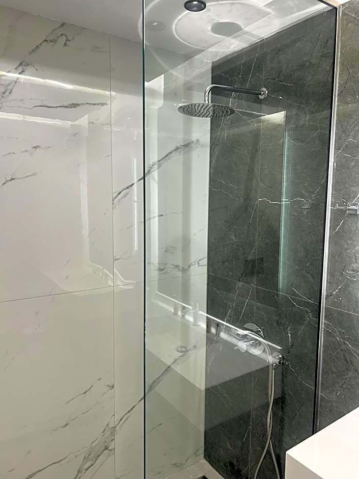 Diogenis Blue Palace