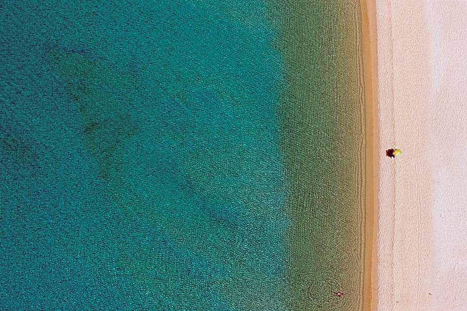 Mr and Mrs White Paros