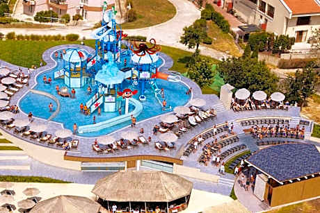 Royal Bay Resort & Aqua Park - All Inclusive and Free beach accsess