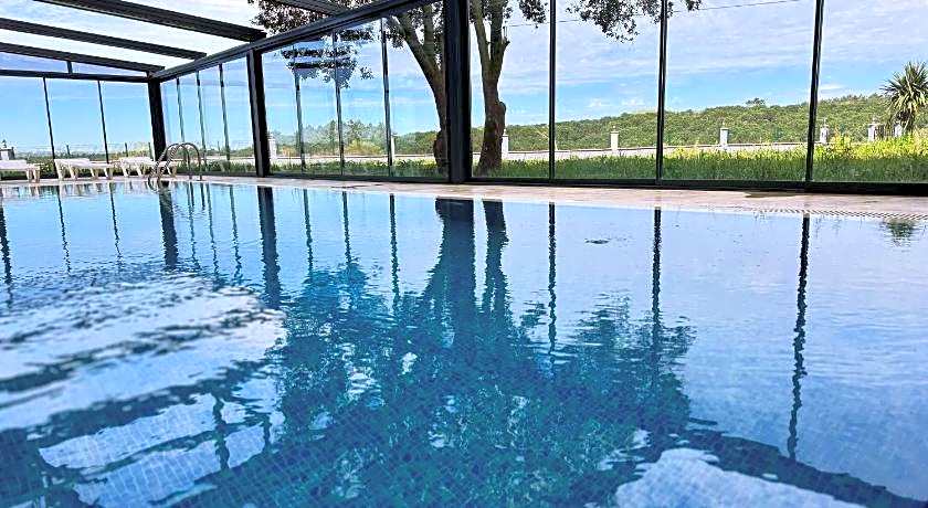 GREEN ROOF BOUTIQUE HOTEL