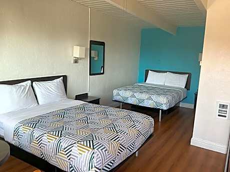 Quadruple Room with Sea View