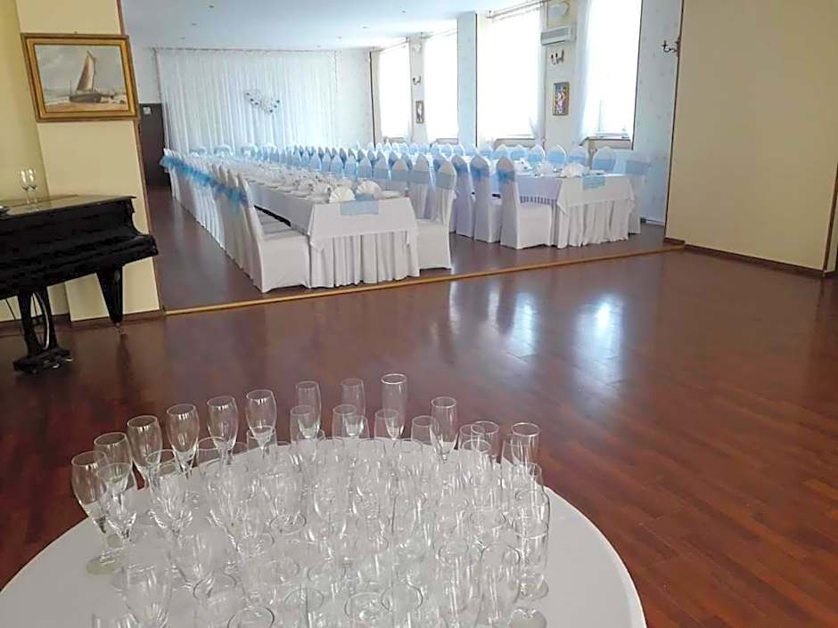 Hotel i Restauracja Chopin