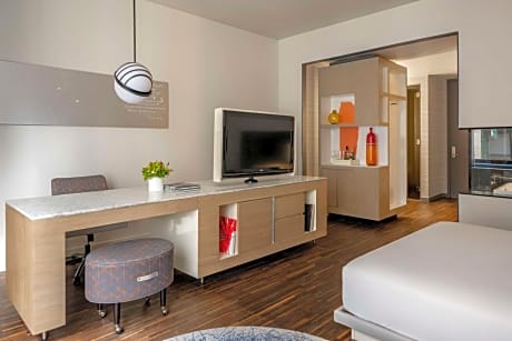 Deluxe King Room