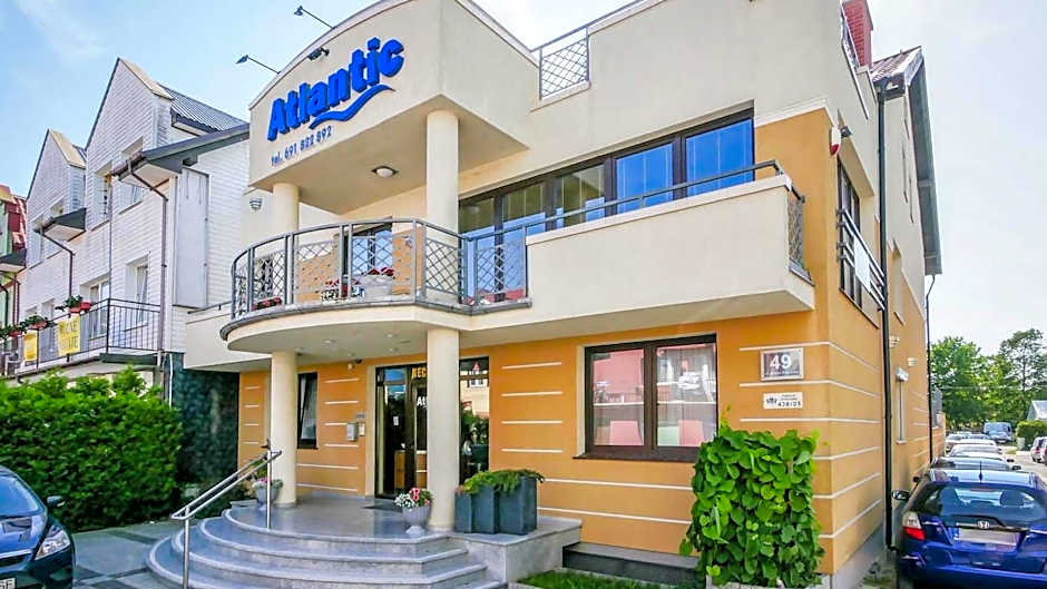 Pokoje i Domki Atlantic