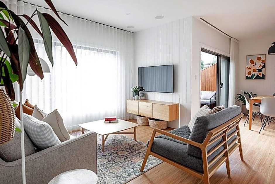 Convenient luxury home, minutes to CBD + hospital