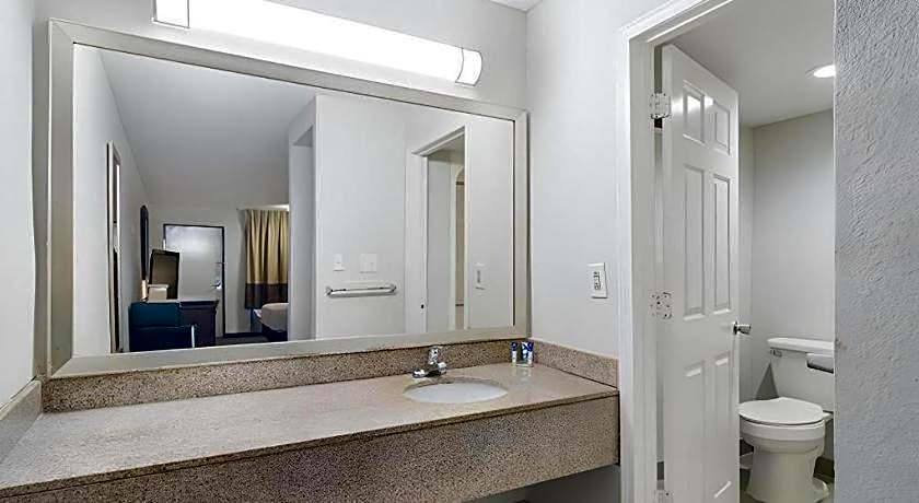 Rodeway Inn Lumberton Central