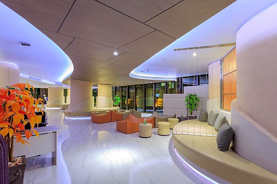 Pattaya Discovery Beach Hotel