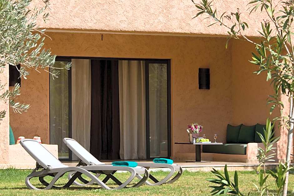 Oasis lodges