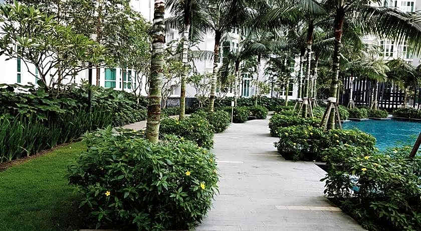 Holi 1Medini Suites Legoland